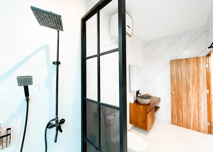 1 Bedroom Loft 360 By Lensa Hospitality * Семиньяк